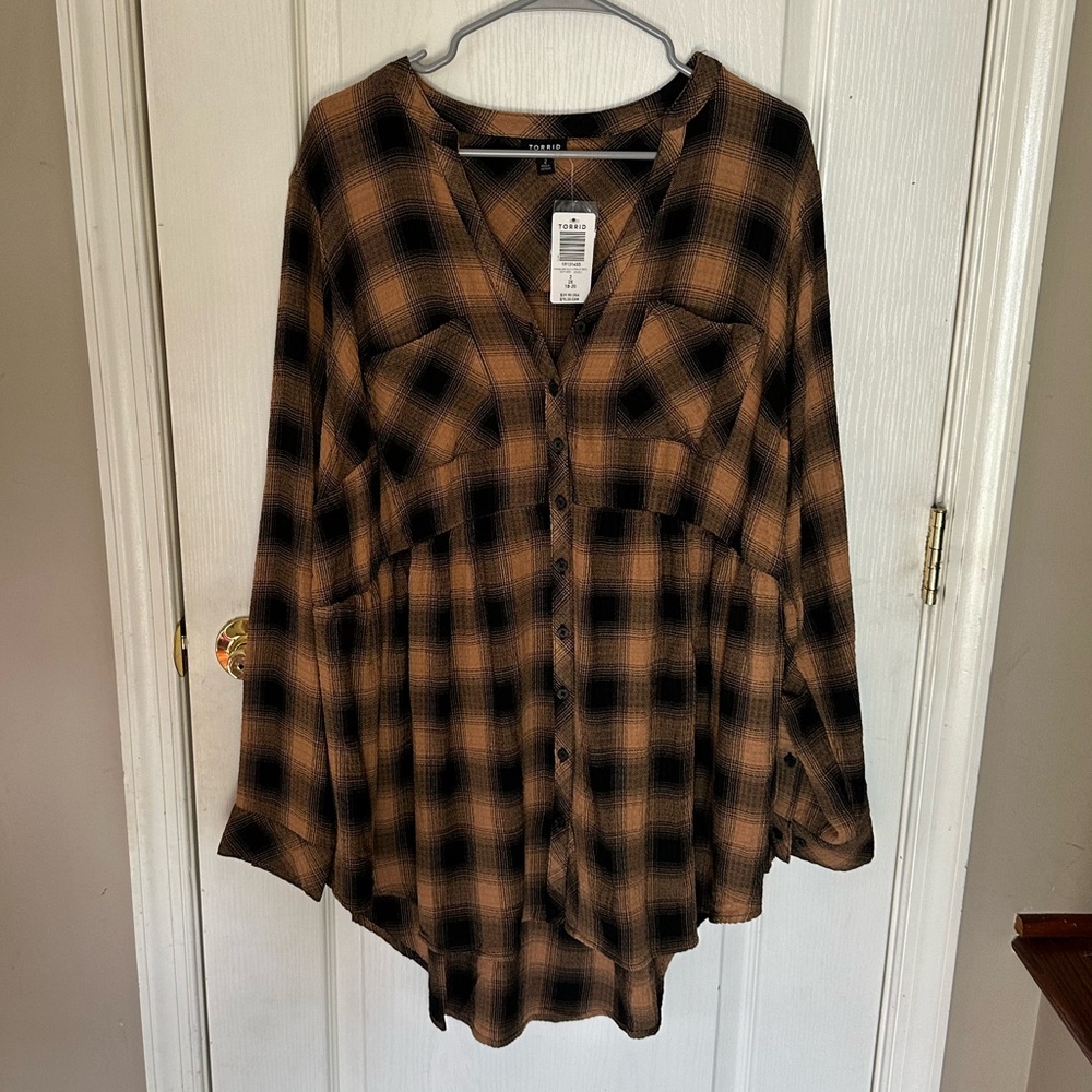 TORRID Top Size 2 BNWT